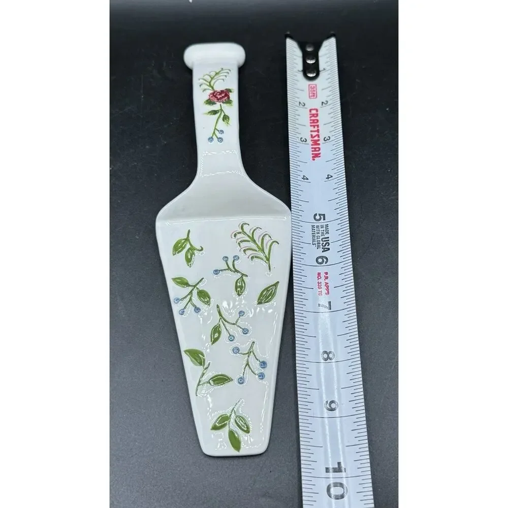 Vintage MWW Market Ceramic Cake Pie Server With Floral Design Rose Vine -A94